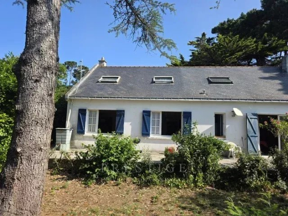 Villa individuelle à Guérande avec jardin, 7 pièces et combles aménagées.