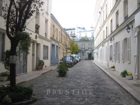 Luxury real estate photo | Charming Properties