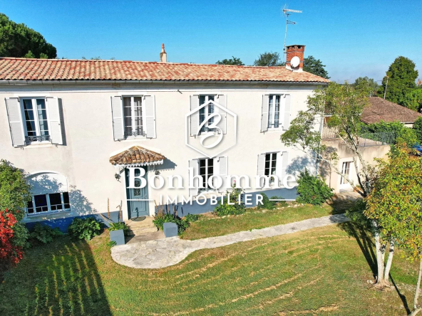House 11 rooms – 409 m² Fargues