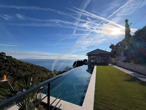 ROQUEBRUNE CAP MARTIN – VILLA