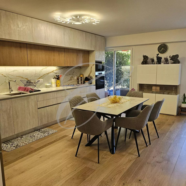 CAP MARTIN – 2/3 PIECES