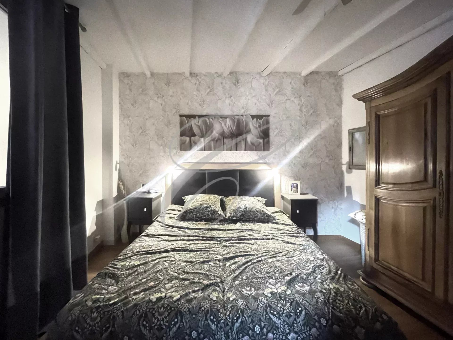 940a620884c469765cb5d3bfc046f03a_ef9f431793_1920-original