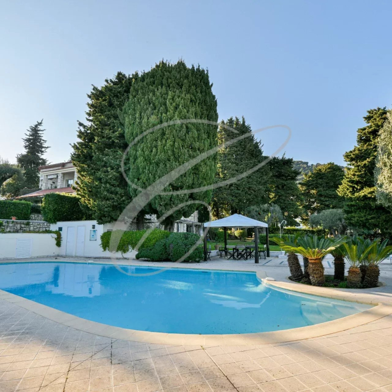 ROQUEBRUNE CAP MARTIN – IMMEUBLE BELLE EPOQUE