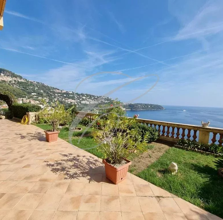 CAP MARTIN WATERFRONT VILLA