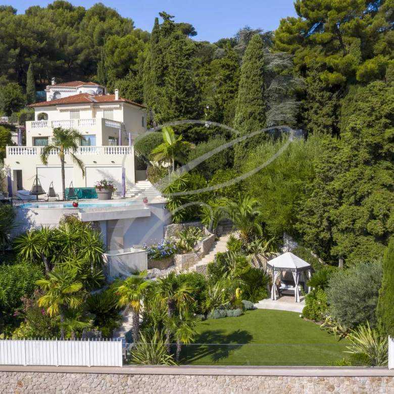 CAP MARTIN WATERFRONT VILLA