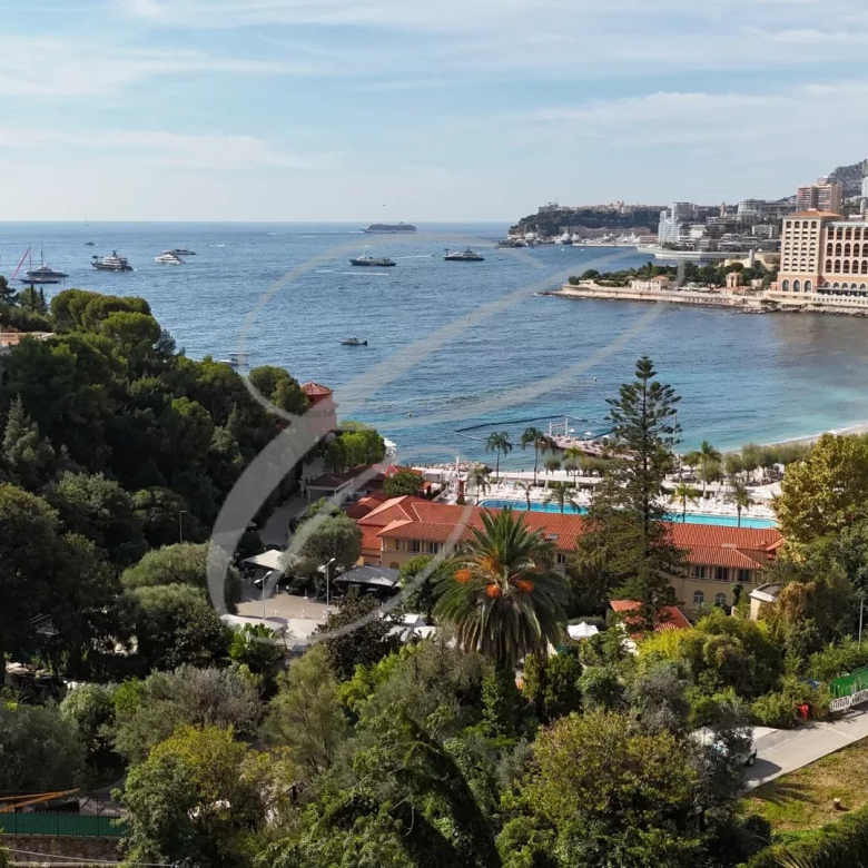 Mas en pierre entièrement rénové aux portes de Mougins – Calme absolu & art de vivre provençal sur terrain avec potentiel