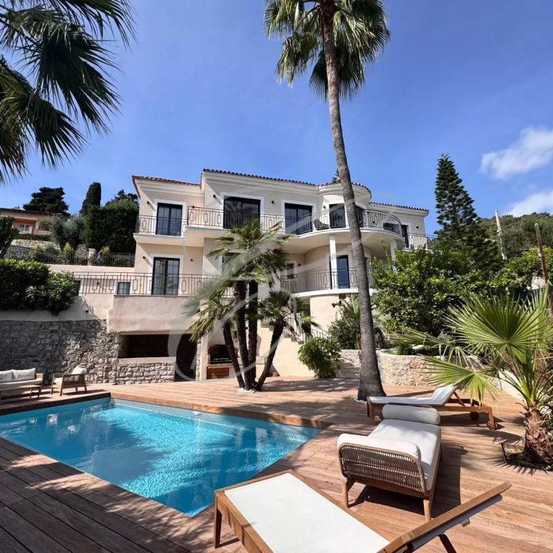 ROQUEBRUNE CAP MARTIN – VILLA