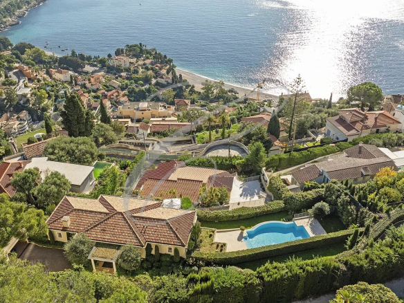 ROQUEBRUNE CAP MARTIN – LUXUEUSE VILLA