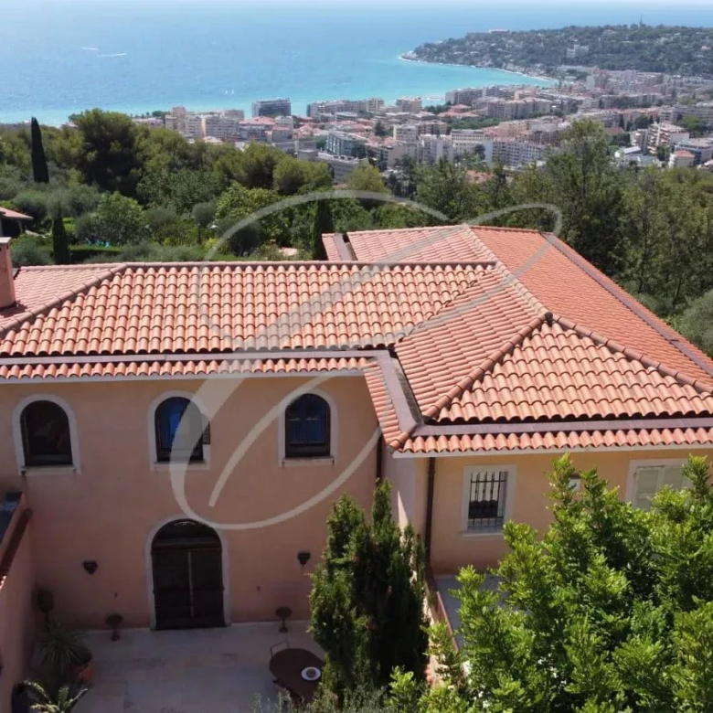 ROQUEBRUNE CAP MARTIN – LUXURIOUS NEW VILLA