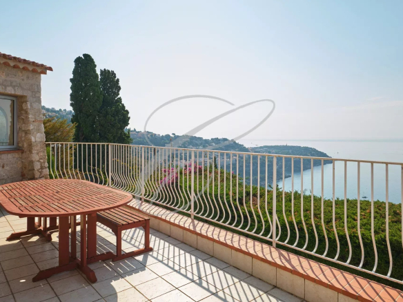 ROQUEBRUNE CAP MARTIN – VILLA