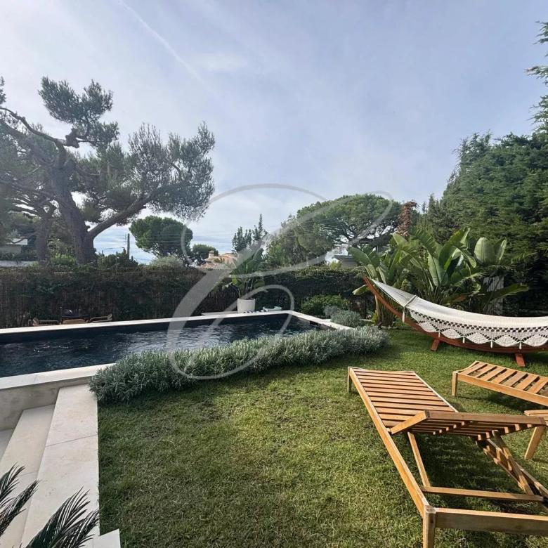 Luxury real estate photo | Charming Properties