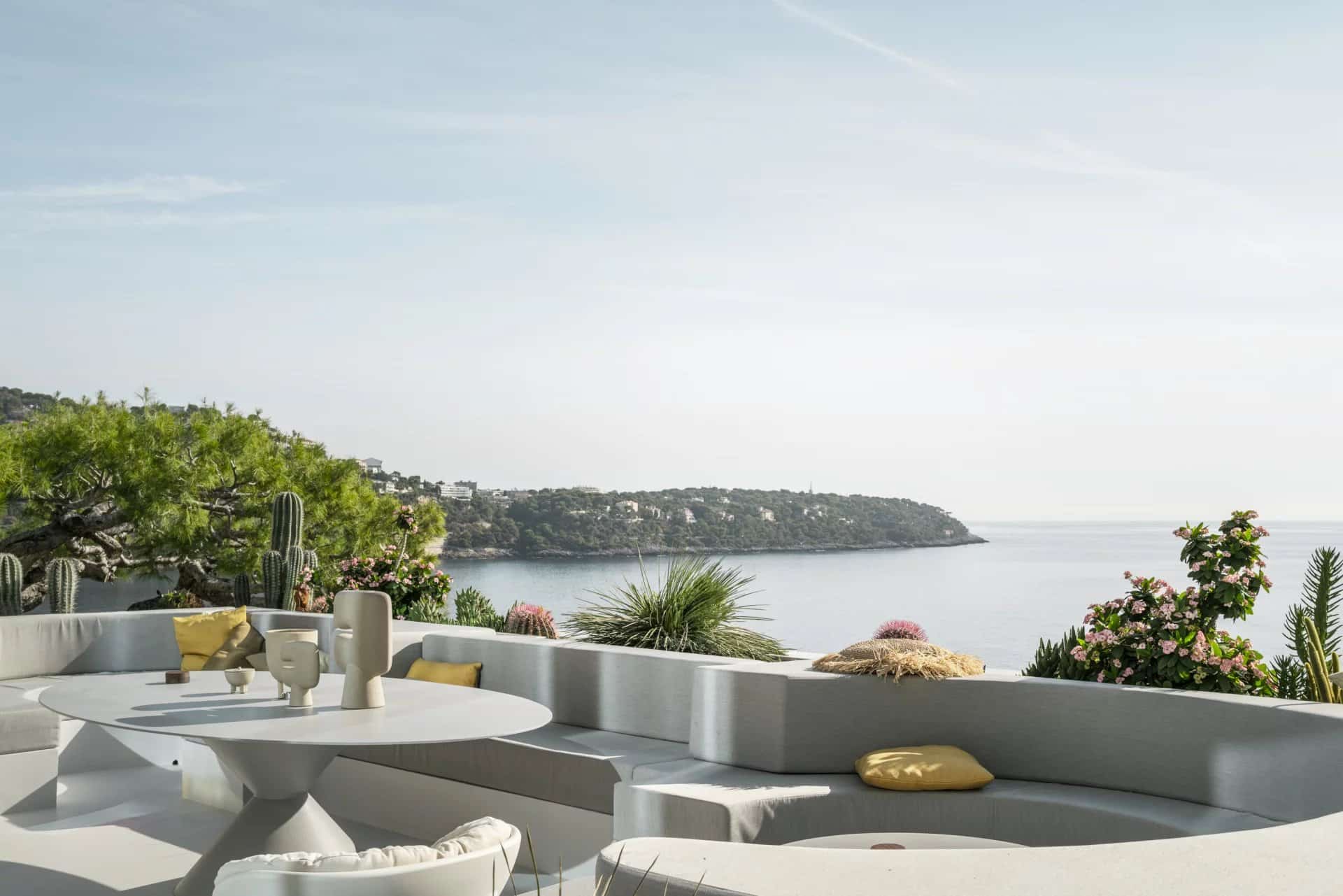 Modern terrace with sea views in Roquebrune-Cap-Martin.
