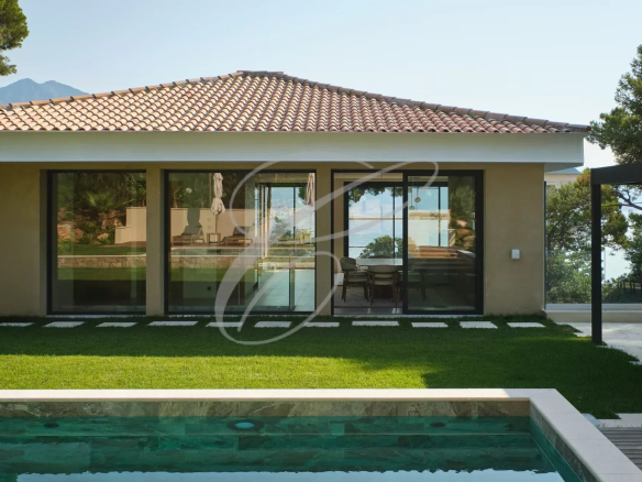 Luxury real estate photo | Charming Properties
