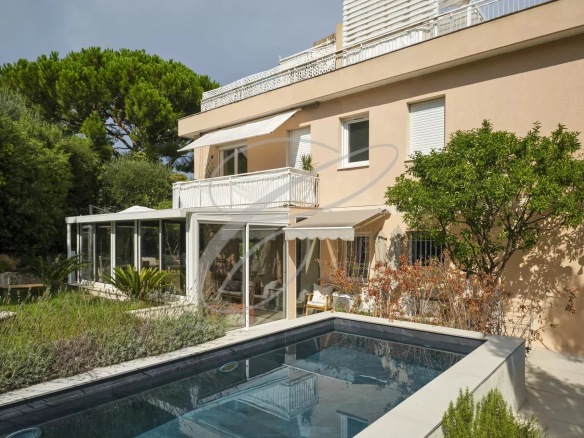 3-room apartment with garden and swimming pool in Roquebrune-Cap-Martin.