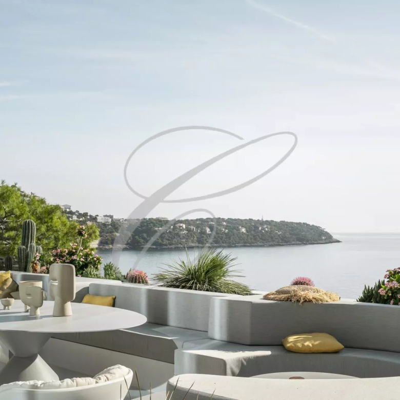 Luxury real estate photo | Charming Properties