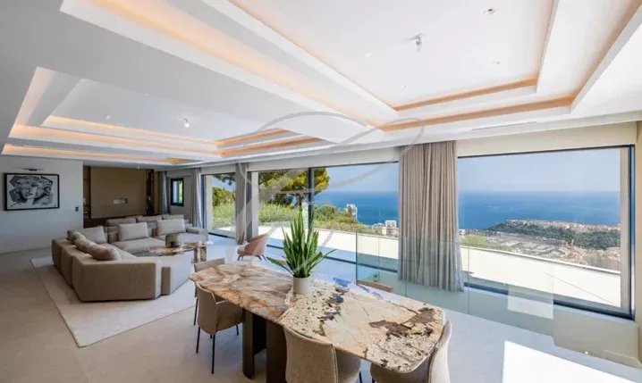 Luxury real estate photo | Charming Properties