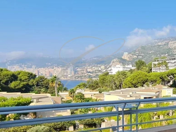CAP MARTIN – 3 PIECES DERNIER ETAGE