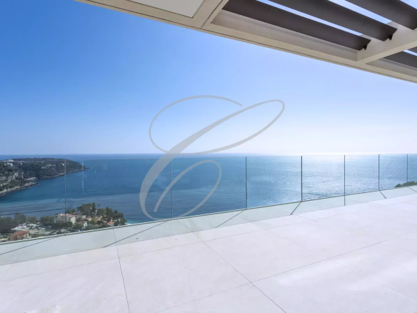 ROQUEBRUNE CAP MARTIN – 3/4 PIECES NEUF