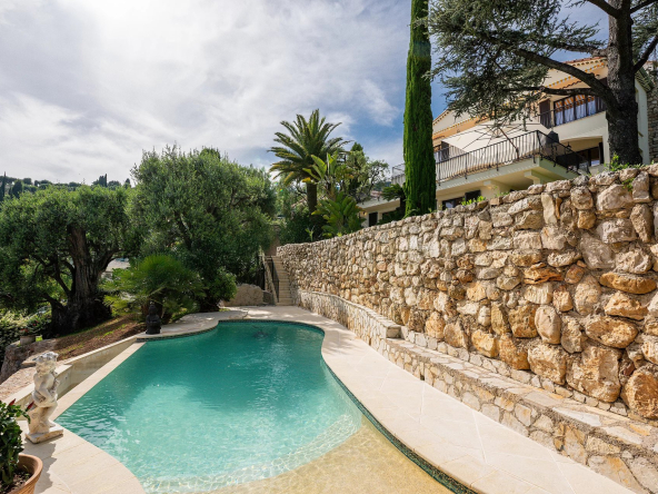 ROQUEBRUNE CAP MARTIN – VILLA NEUVE