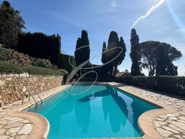 ROQUEBRUNE CAP MARTIN – 4 PIECES