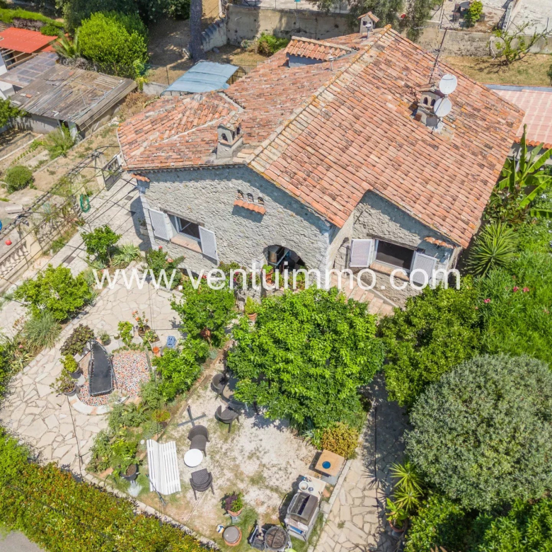 Maison bourgeoise avec piscine à Tourtour