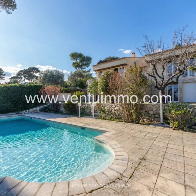 Maison mitoyenne de 110 m² avec piscine à Mougins
