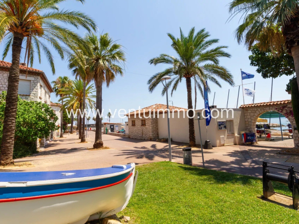 Une configuration unique – 3 espaces indépendantsà Cagnes-sur-Mer