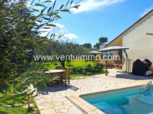 Propriété d’Exception à Peymeinade vue montagne