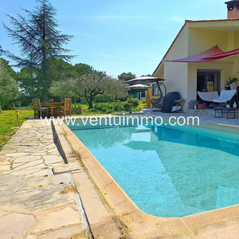 Une configuration unique – 3 espaces indépendants à Cagnes-sur-Mer