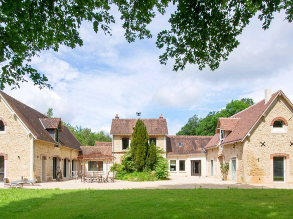Rambouillet property sale