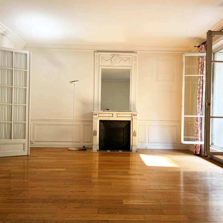 Luxury real estate photo | Charming Properties