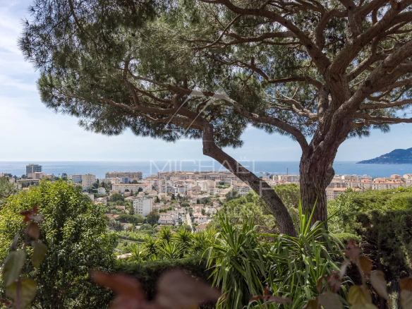 CROIX DES GARDES – PANORAMIC VIEW OF THE SEA AND ESTEREL