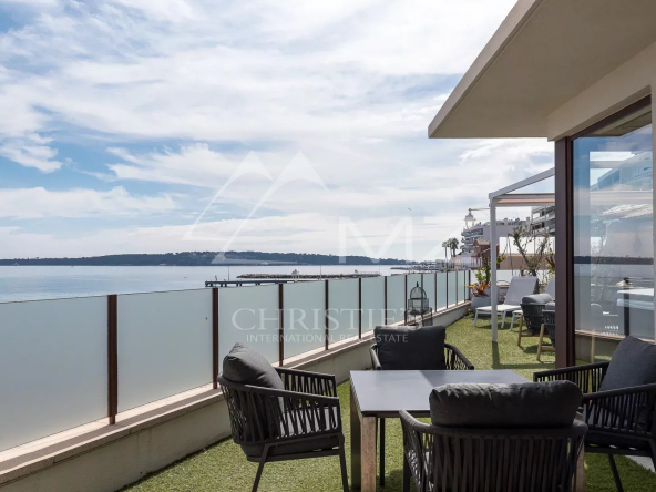 Cannes – Unique – Palm Beach