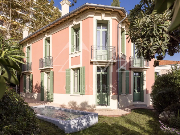 Proche Cannes – Le Cannet Mairie – Hôtel particulier