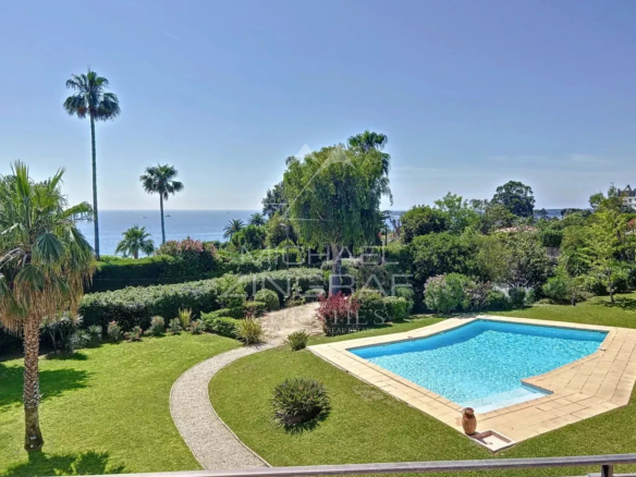 Proche Cannes – Villa mitoyenne avec vue mer