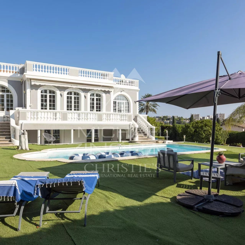 4-bedroom villa located in Grand Baie