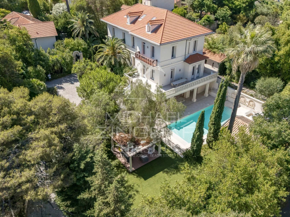 Rare –  Cannes – à pied de la Croisette – Villa Belle Époque en parfait état
