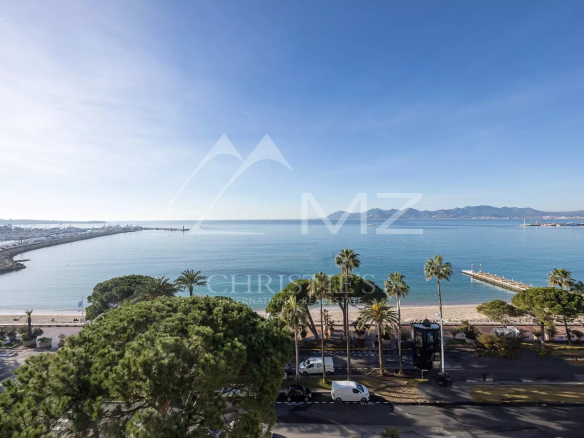 Cannes Croisette – Splendide appartement de 270 m² – Vue mer à couper le souffle