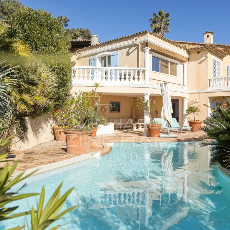 Cannes, Croix des Gardes appartement d’exception, vue mer panoramique