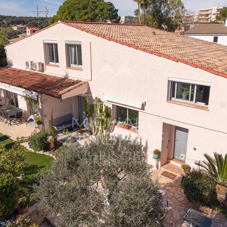 Unique – Cannes city centre – close to shops