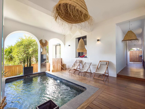 PROCHE CENTRE CANNES – MAISON DE VILLE  BELLE ÉPOQUE RÉNOVÉE