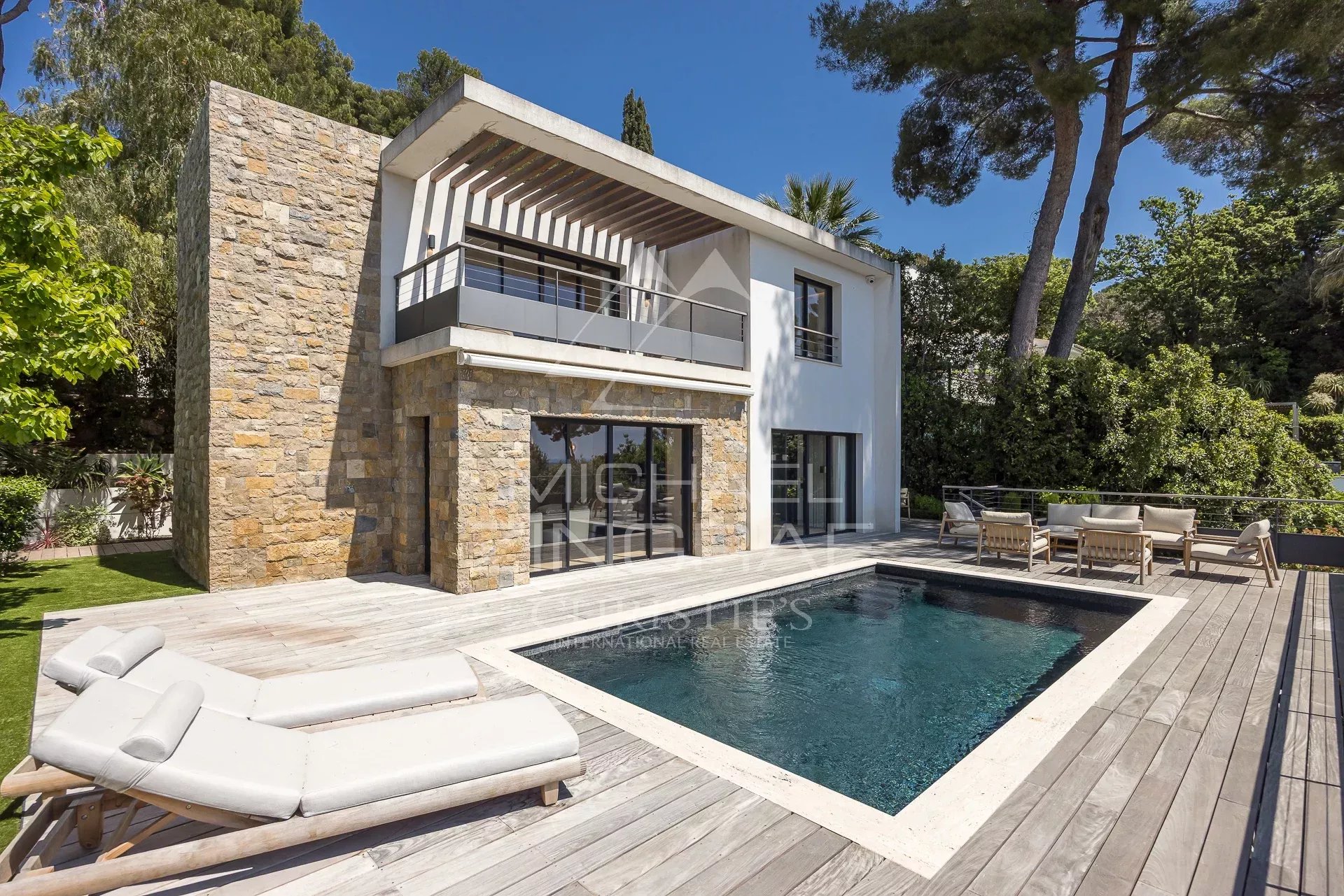 Co-Exclusivité – Cannes Californie – Villa contemporaine avec vue mer panoramique