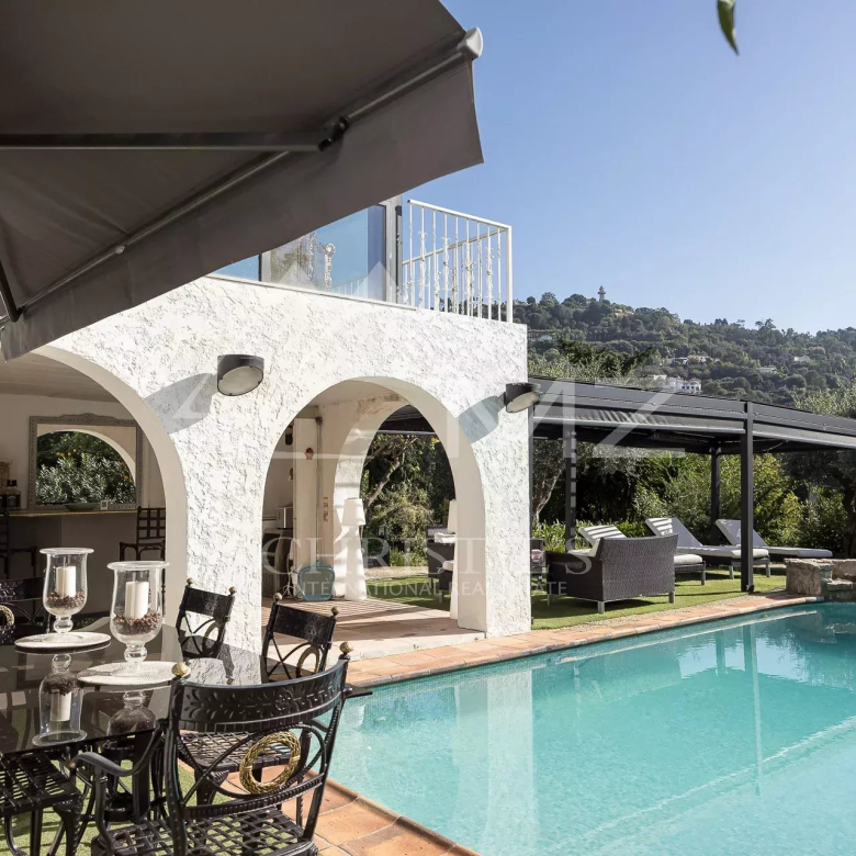 Near Cannes – Le Cannet Town Hall – Private Mansion