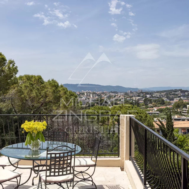 Cannes – Superbe villa proche du centre