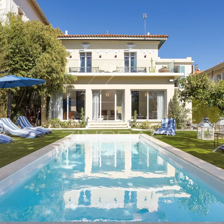 EXCLUSIVE LUXURY PRIVATE VILLA