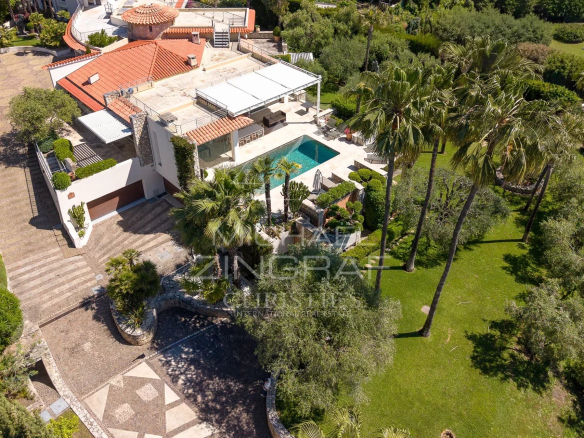 Cannes – Croix-des-Gardes – Villa d’architecte avec vue mer panoramique