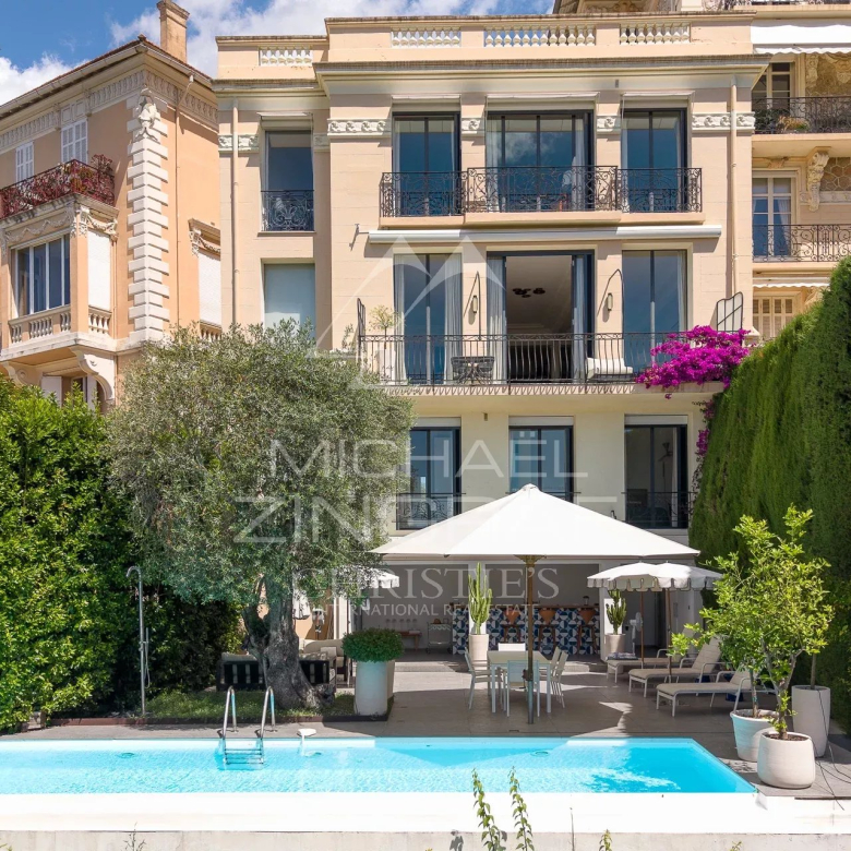 CANNES TOP FLOOR 3-room apartment for sale, 102m², panoramic sea view
