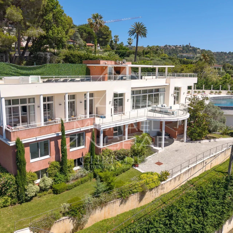 Residential Le Cannet – Elegant Belle Époque residence with panoramic sea views