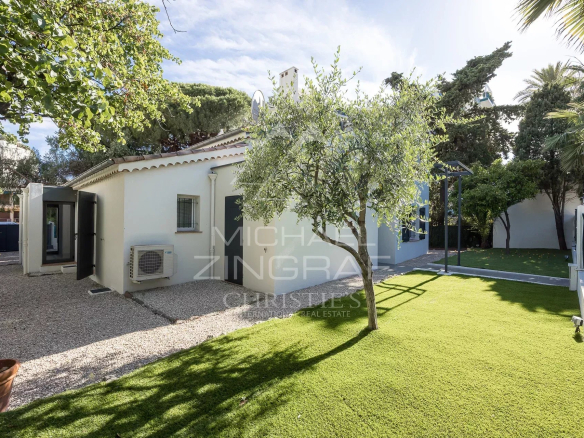 Rare – Cannes pointe Croisette – Villa dans domaine fermé.