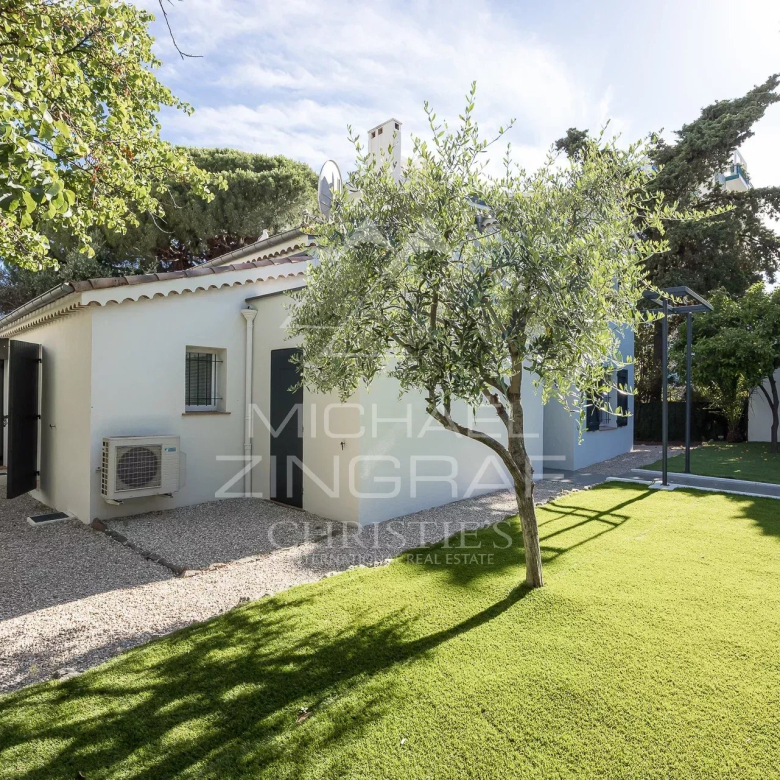 Luxury real estate photo | Charming Properties